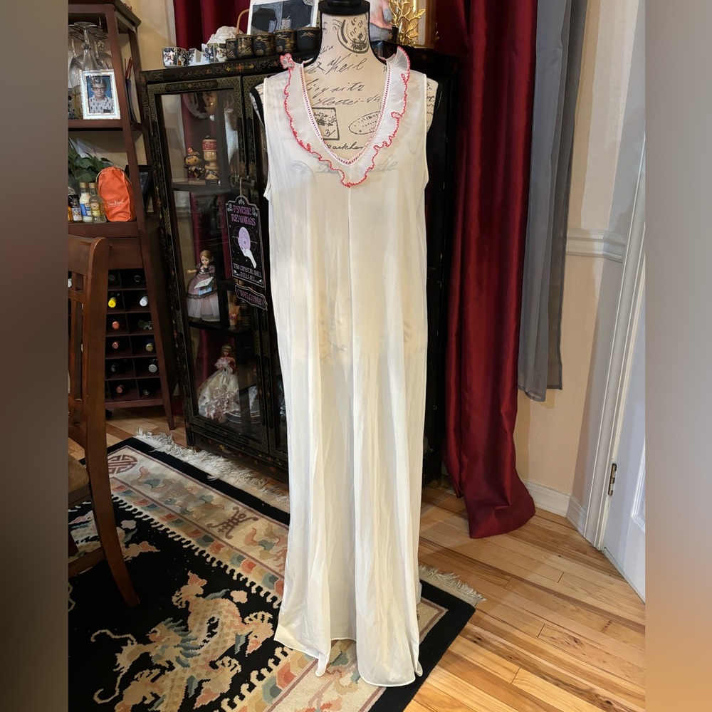 Vintage Katz Ruffled Collar Sheer Nightgown